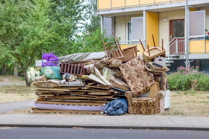 When to Hire Junk Removal Services